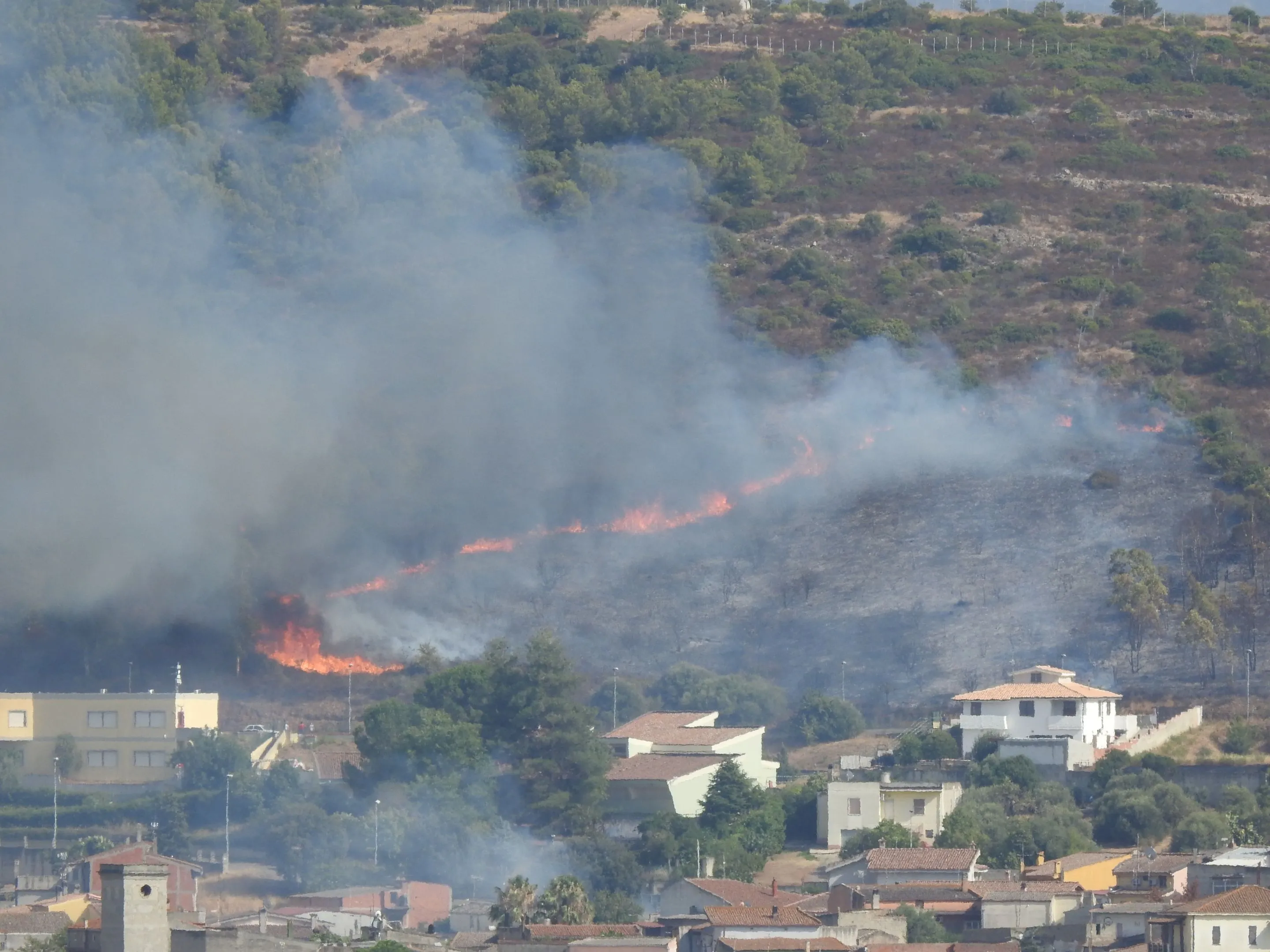 Bollettino pericolo incendi dell'11 Luglio 2023 attenzione rinforzata